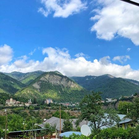 Achela'S Guesthouse Borjomi Εξωτερικό φωτογραφία